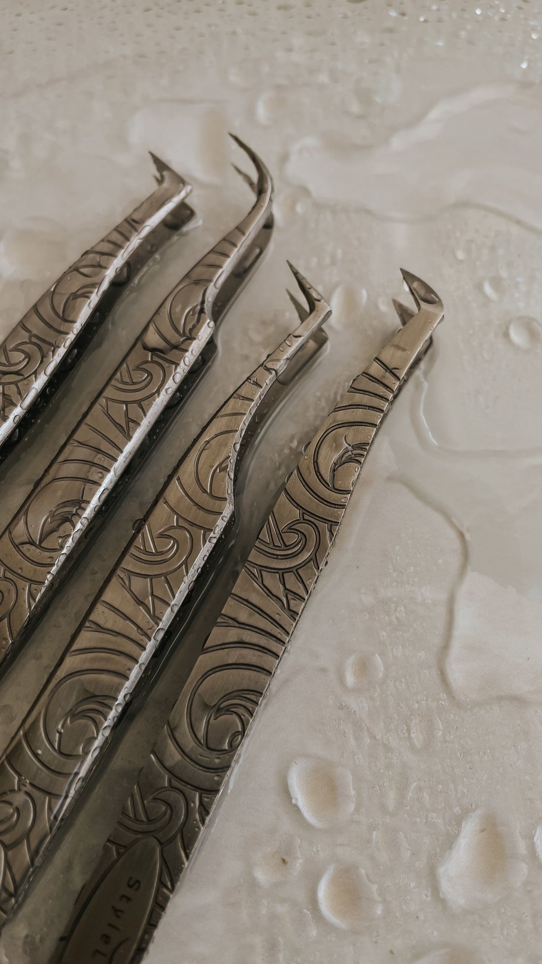 StyleLash professional lash tweezers for classic volume and lash isolation